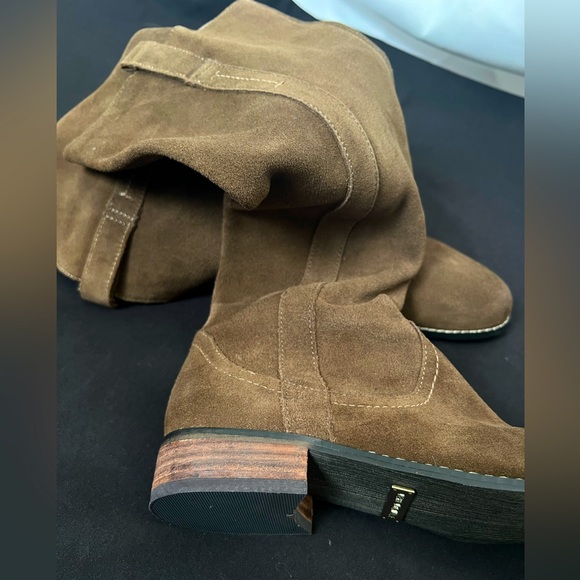 Soft real leather knee high boots - Picture 4 of 13